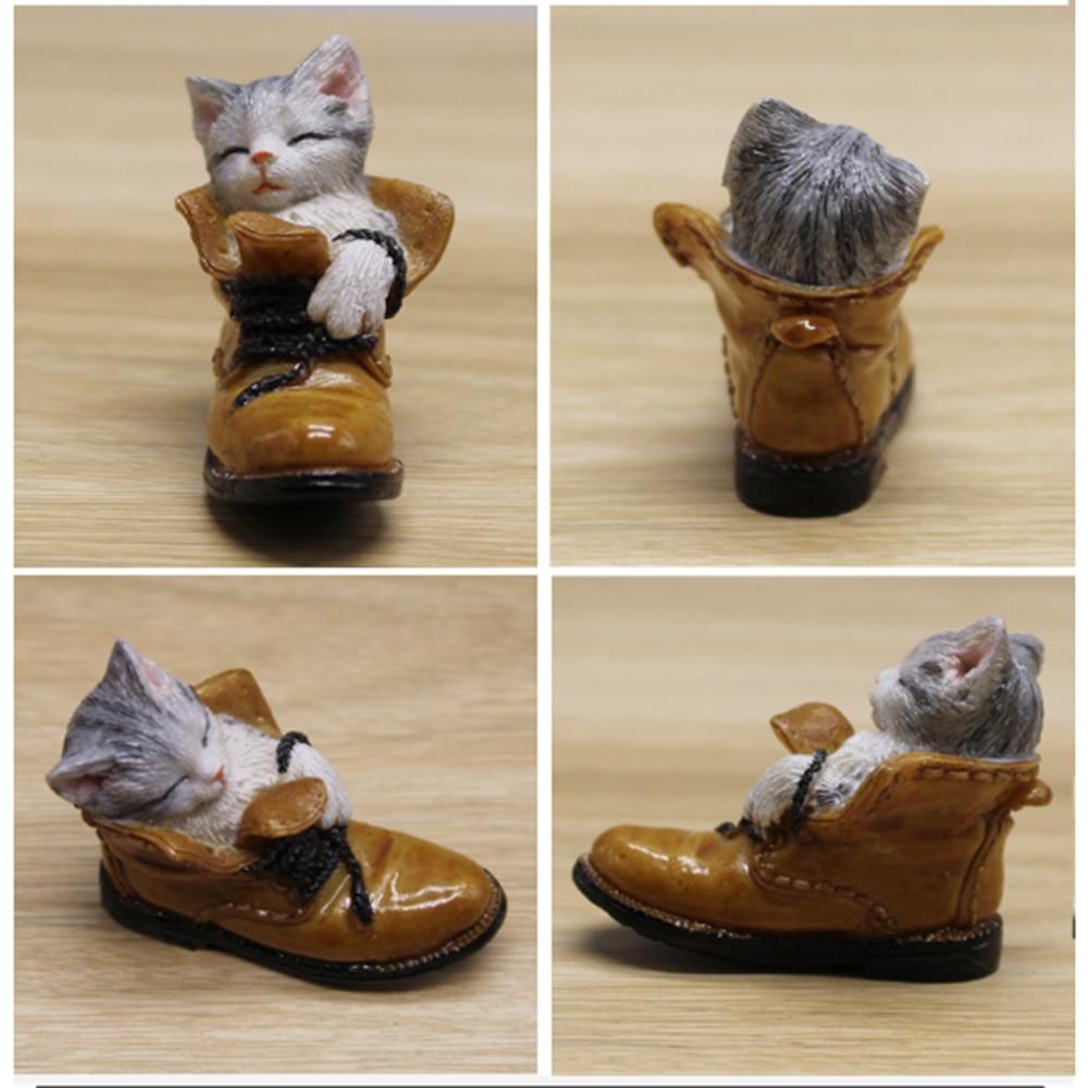 Sculpture de Chaton Endormi