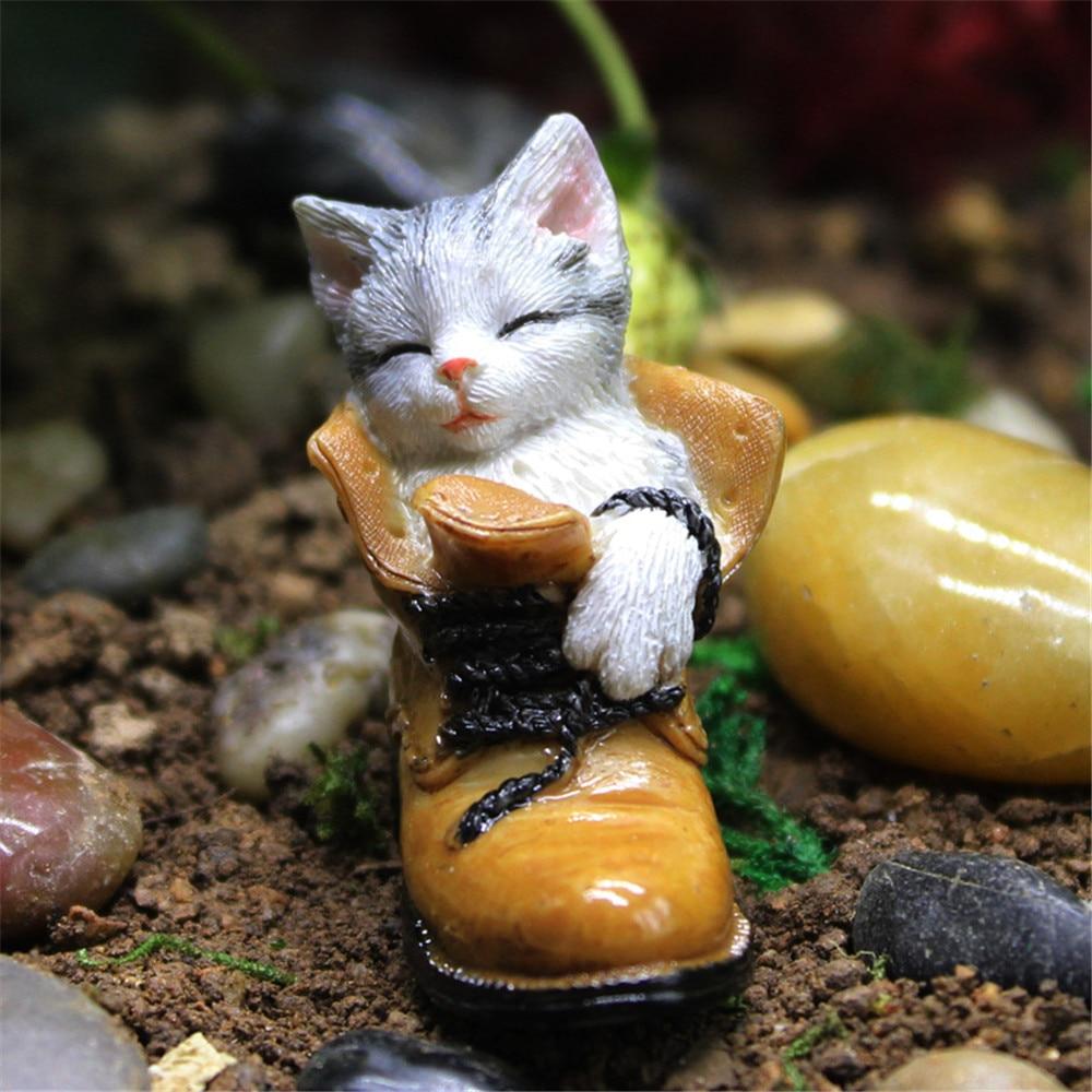 Sculpture de Chaton Endormi
